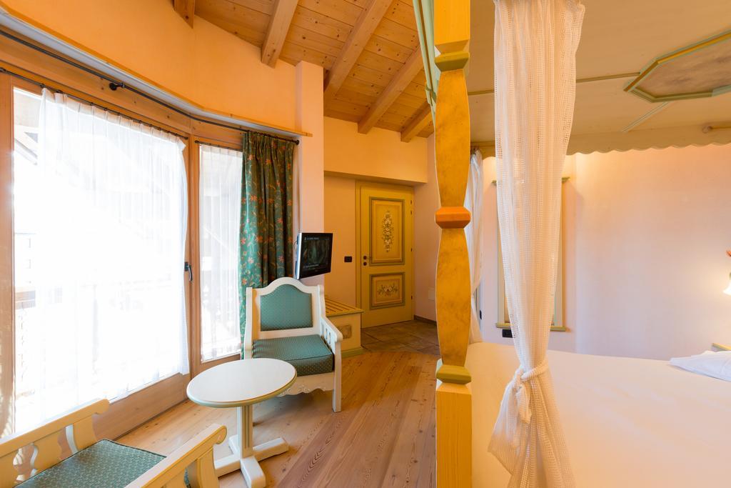 Hotel Pontiglia Livigno Exterior photo